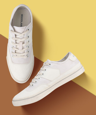 woodland low top lace up sneakers