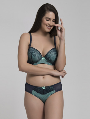 bra and pants set