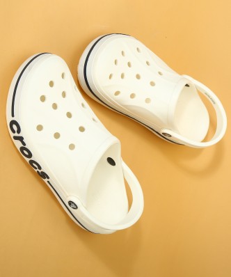 crocs white chappal