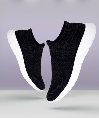 running shoes for men price