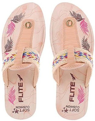 flight chappal for ladies