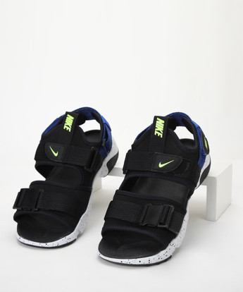 NIKE Men Black Sports Sandals - Buy 