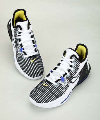 NIKE LeBron Witness 6 EP Basketball 