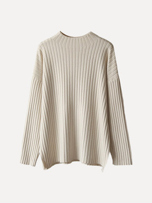 Urbanic Solid Round Neck Casual Women 