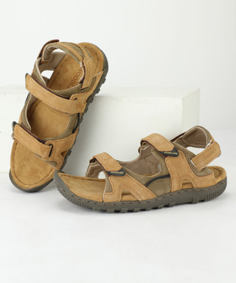 WOODLAND Men Brown Casual - Buy 