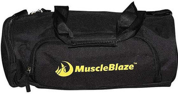 muscleblaze gym bag