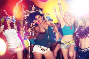 Jacqueline Fernandez Short Jeans Dance Poster Size 12 Inch X 18 Inch Pack Of 1 Paper Print Personalities Posters In India Buy Art Film Design Movie Music Nature And Educational Eschyo odin proekt zhaklin #womensstories. flipkart