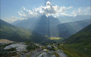 Akhuratha Poster Sports Hiking Hd Wallpaper Background Fine Art Print Sports Posters In India Buy Art Film Design Movie Music Nature And Educational Paintings Wallpapers At Flipkart Com