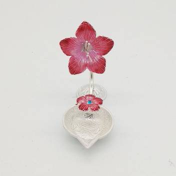 Maa Silver Maa Silver Diya Lamp Deepak Deep With Silver Red Hibiscus Jaswanti Flower Perfect For Gift And Pooja Purpose Silver Table Diya Price In India Buy Maa Silver Maa Silver Diya Lamp Deepak Deep With Silver Red See more of hibiscus flowers on facebook. inr