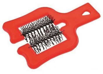 how to clean brush comb