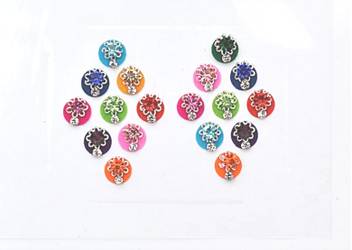 Beauty Gold Stone Designer Bindi For Beautiful Lady Girl Forehead Nails Multicolor Bindis Price In India Buy Beauty Gold Stone Designer Bindi For Beautiful Lady Girl Forehead Nails Multicolor Put the ultimate finishing touch on your belly dance or fusion costume with body jewelry and exotic frangrance! flipkart
