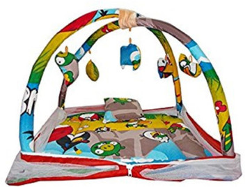 baby bed with hanging toys
