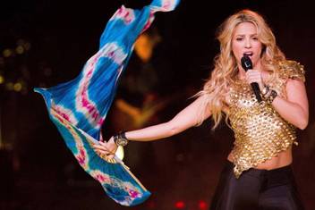 Ananyadesigns Shakira Fine Quality Wall Poster Paper Print Music Posters In India Buy Art Film Design Movie Music Nature And Educational Paintings Wallpapers At Flipkart Com