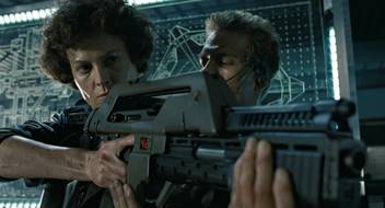 Akhuratha Poster Movie Aliens Alien Rifle Sigourney Weaver Woman Celebrity Actress Actor Ellen Ripley Hd Wallpaper Background Fine Art Print Movies Posters In India Buy Art Film Design Movie Music