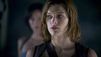 Akhuratha Poster Movie Resident Evil Apocalypse Alice Jill