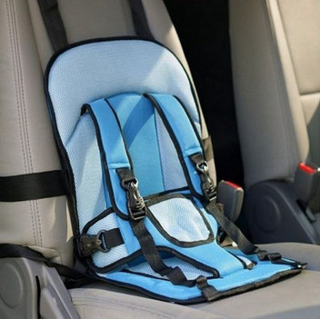 baby carrier in car