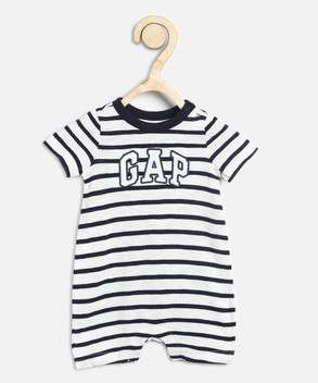 baby gap sleepsuit