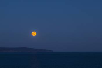 Kd Full Moon Rising Over The Poster Night Moon Poster Nature Paper Print Nature Posters In India Buy Art Film Design Movie Music Nature And Educational Paintings Wallpapers At Flipkart Com