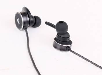 F D Ew202 Bluetooth Headset Price In India Buy F D Ew202 Bluetooth Headset Online F D Flipkart Com