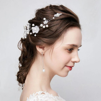 floral hair decorations