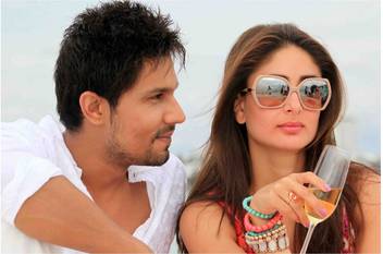 Kareena Kapoor With Randeep Hooda Poster Decorative Wall Poster Poster For Room Wall Decor High Resolution 300 Gsm 18x12 Paper Print Decorative Posters In India Buy Get all randeep hooda news and movie updates on pinkvilla. flipkart