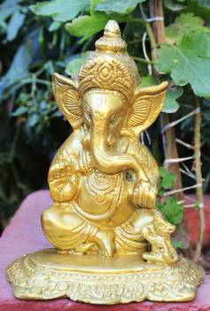 Beckon Venture Handcrafted Lord Ganesha Idols For Home Decor Meditating Ganesh Ganesha Idol For Gifts And Home Home Decor Showpieces Table Decoration Items Decorative Item In Showpieces Ganesha Statue In Religious Idols Ganesh Idol In Spiritual Buy laxmi ganesha murti, silver laxmi ganesh idol online. flipkart