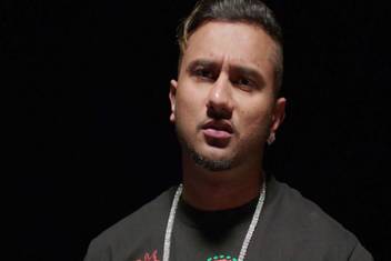 Sombra Poster Yo Yo Honey Singh 220 Photographic Paper Movies Posters In India Buy Art Film Design Movie Music Nature And Educational Paintings Wallpapers At Flipkart Com Шахта для кальяна honey sigh urban steel комплект. flipkart