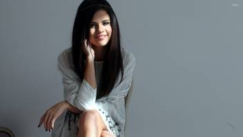 Selena Gomez In The Sunlight Athah Fine Quality Frameless Poster