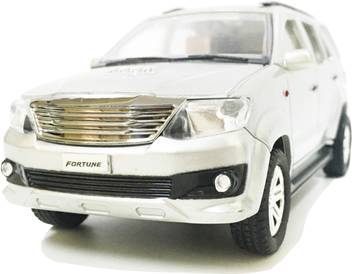Fortuner Image White