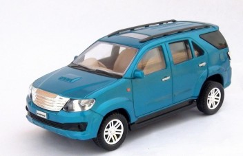 new toyota fortuner toy car