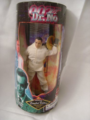

Exclusive Toy Products Inc. Dr No Exclusive Premiere Limited Edition 007 James Bond(Beige)