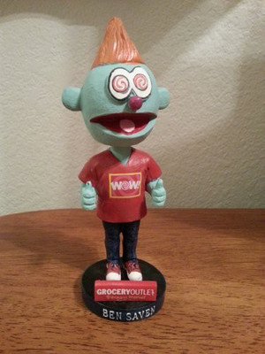 

Grocery Outlet Ben Saven Bobblehead 2012(Multicolor)