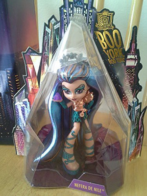 

Mattel 2015 Sdcc Comic Con Exclusive Monster High Vinyl Nefera De(Multicolor)