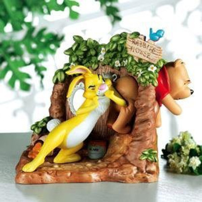 

Disney Pooh And Friends Stuck In A Sticky Situation Statue(Multicolor)