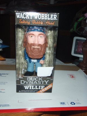

Funko Duck Dynasty Willie Wacky Wobbler Talking Bobblehead(Multicolor)