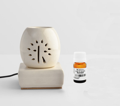 

Brahmz Sandal Aroma Oil, Diffuser Set(10 g)