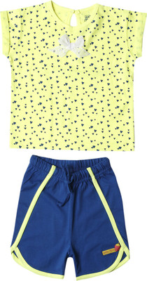 

Wow Mom Girls Casual T-shirt(Yellow, Neon yellow