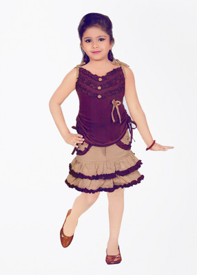 

Hey Baby Girls Party(Festive) T-shirt, Brown
