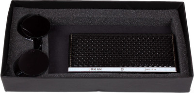 

Babes A Gift Set Clutch Men's Combo