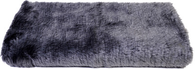 

Vardhman Fur Cloth color grey , Size 38 " x 34" , 2 Cms Hair Length Used For Dresses, Soft Toys Making, Jackets Etc