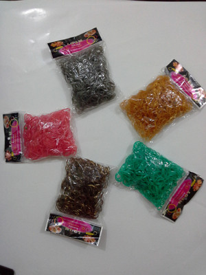 

Shatchi 3000 Metallic Assorted Loom Band Refill Kit Kids Toys Arts Crafts Toys With S Clips & Hook,Gift,Birthday,Anniversary,Festival