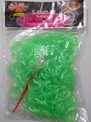 

Shatchi 600 Green Glow In Dark Loom Band Refill Kit Kids Toys Arts Crafts With S Clips & Hook,Gift For Birthday, Anniversary, Festival