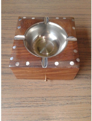 

Onlineshoppee Brown Wood Ashtray(Pack of 1)