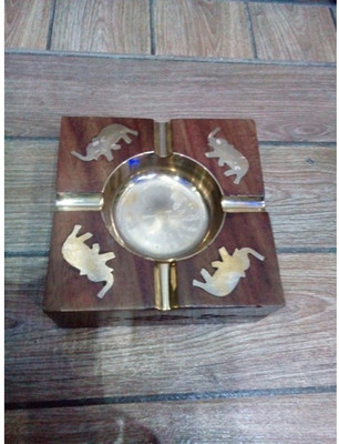 

Onlineshoppee Brown Wood Ashtray(Pack of 1)