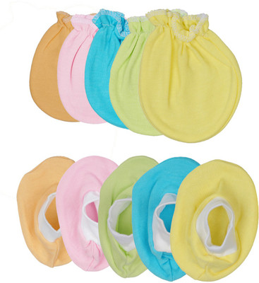 

Badru Cotton Booties And Mitten(Multicolor)