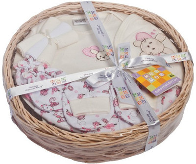 

MeeMee Pampering Present For New Borns(Cream)