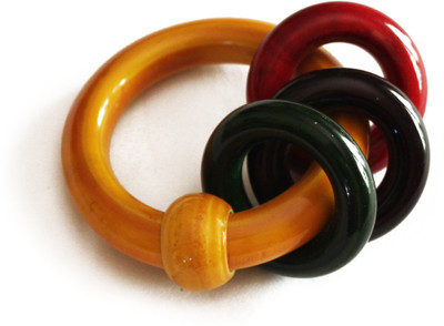 

Aatike Ring Rattle Rattle(Red, Green, Black, Cream, Yellow)