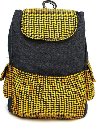 

Pochette Yellow & Black Printed 10 L Backpack(Yellow, Black), Black;yellow