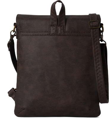 

Baggit L Affinity Tingtong Brown School Bag(Brown, 5 L)