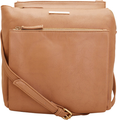 

LAPIS-O- LUPO LAPID-O-LUPO Ecru Beige Sling Bag Sling Bag(Beige, 9 L)